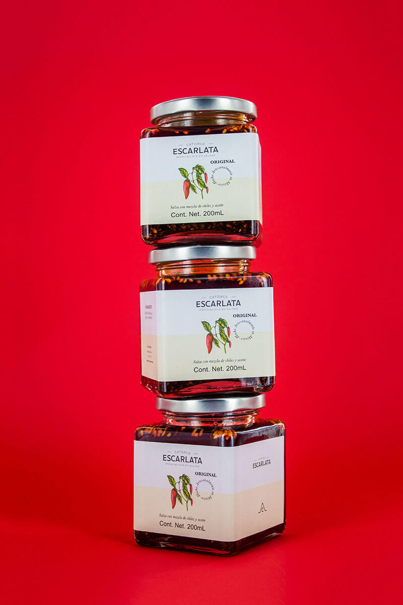 Salsa Escarlata // Bottles