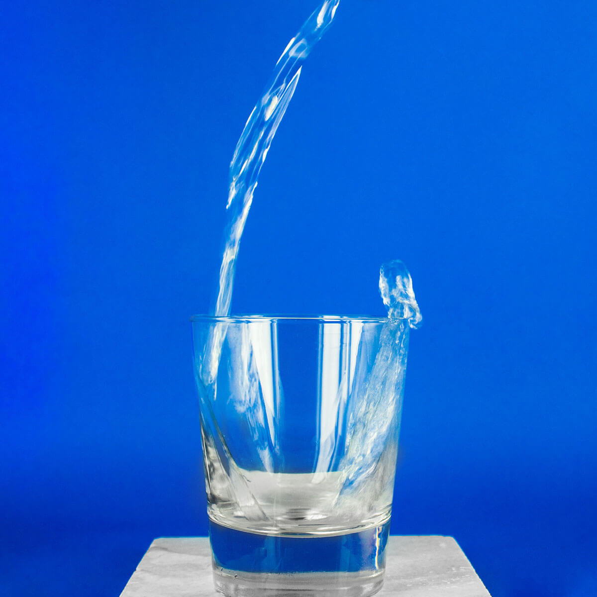 Íkali // Water in a Glass